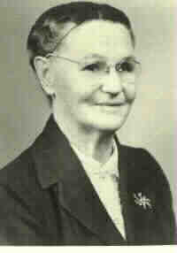 Martha Winfred (Winnie) Breazeale  (167 KB)
 
(Click on Picture to View Full Size)